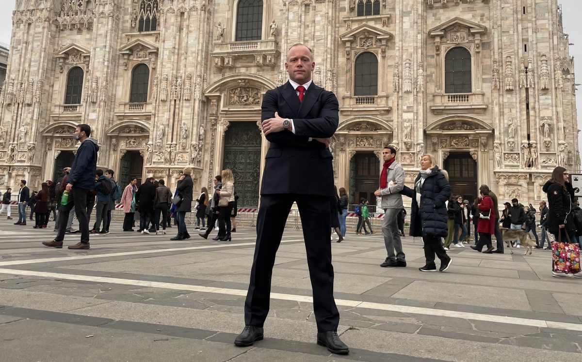 Niklas in Milan, in front of the Duomo